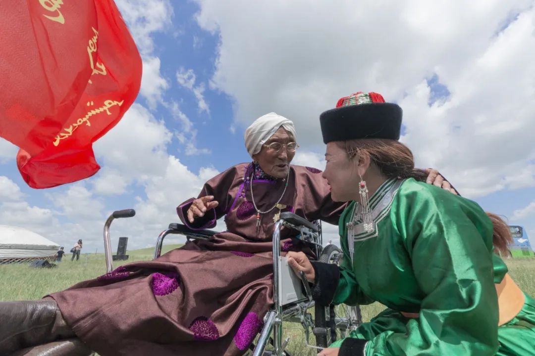 展讯 ▎庆祝中华人民共和国成立75周年 · “十年耕耘 繁花竞放” 中国文联“深入生活、扎根人民”主题摄影展 第28张