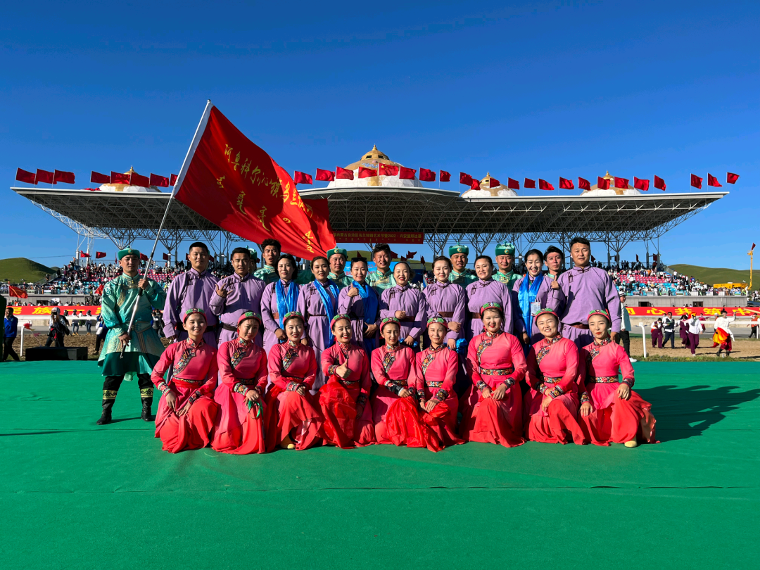 集结号我市两支乌兰牧骑闪亮登场艺术节