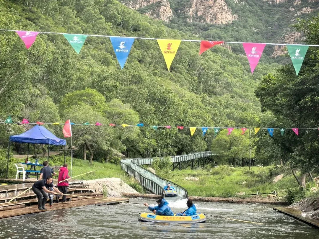 卓资县:端午假期 圣水梁九龙湾景区游客纷至沓来