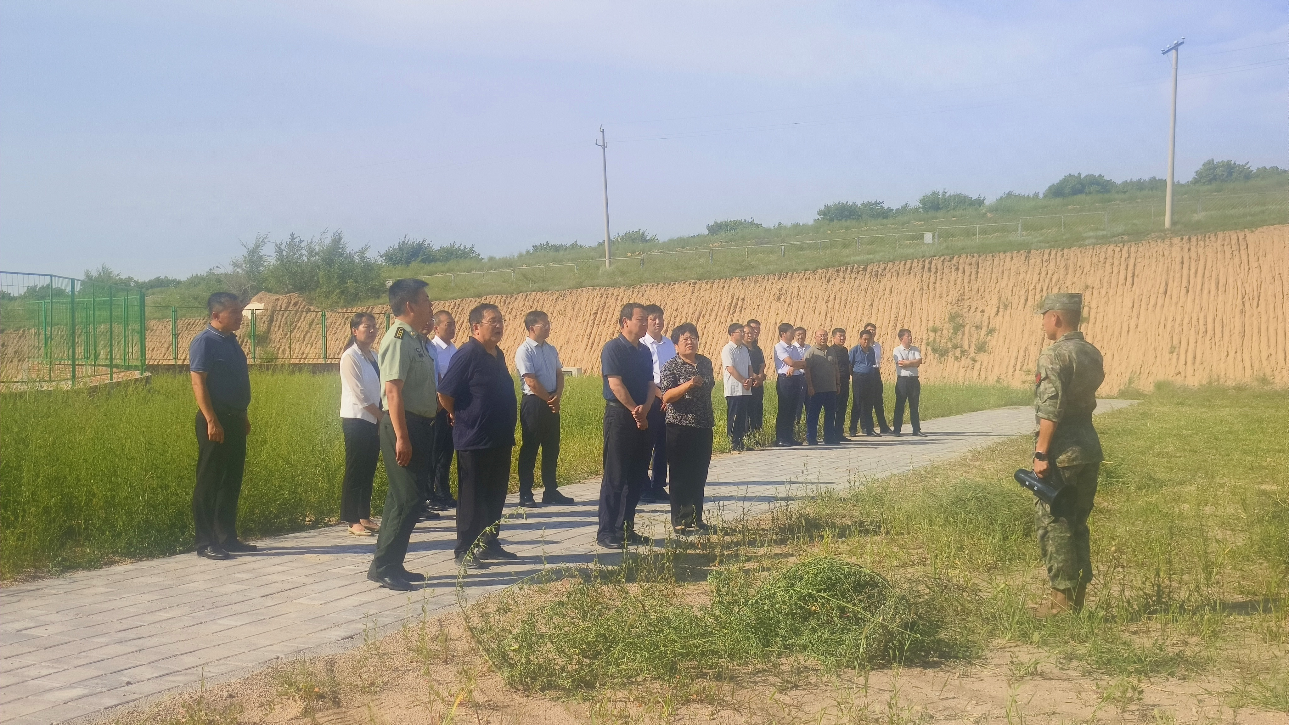 当前位置:>首页>新闻中心>今日敖汉>王永军一行实地参观了敖汉旗民兵